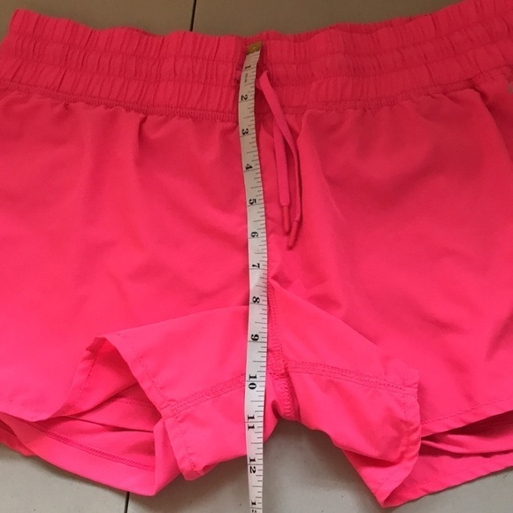 Lorna Jane Active Original Run Shorts pink size Medium - Picture 10 of 13